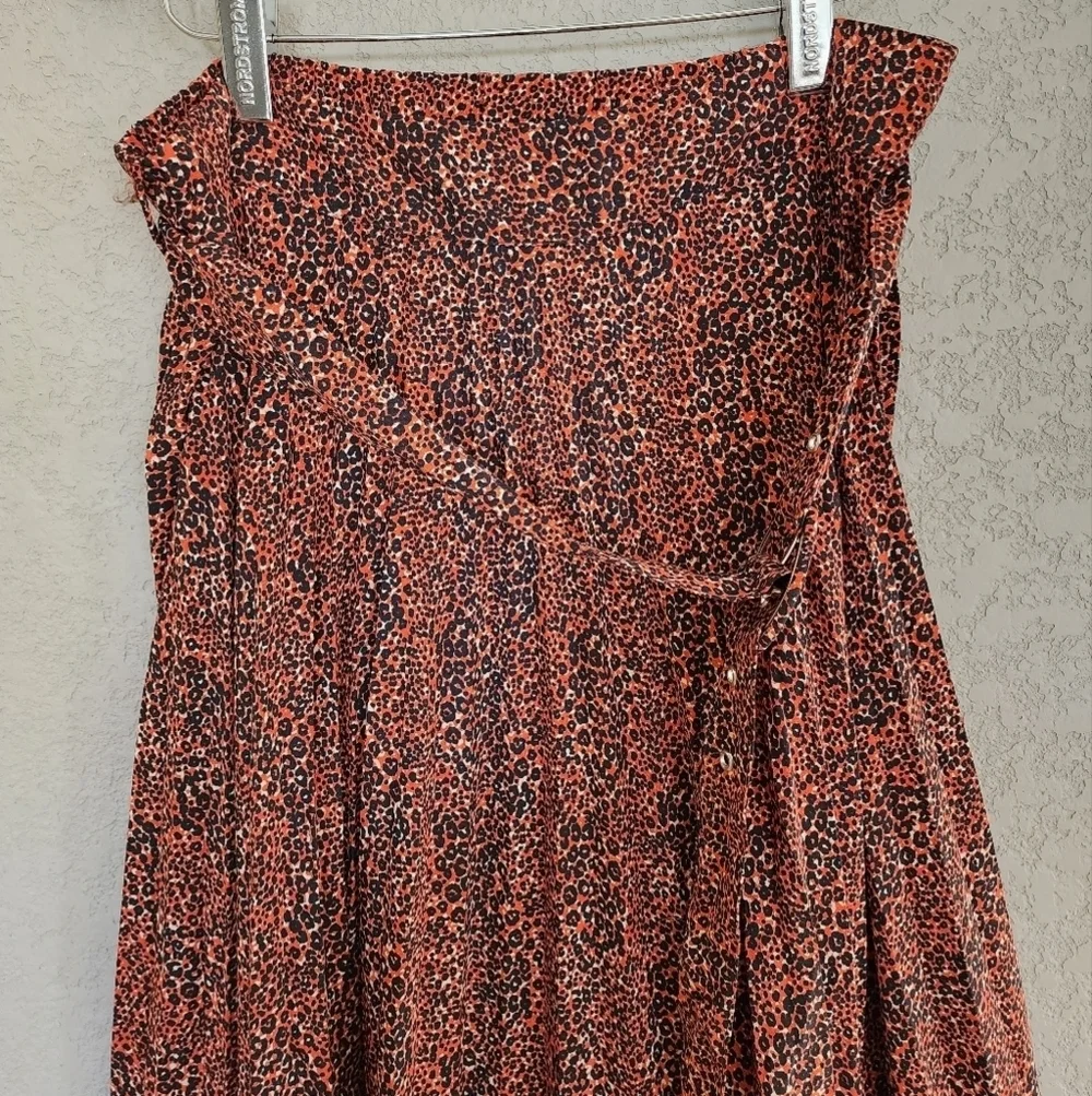 Topshop leopard print pleated midi skirt size 10
